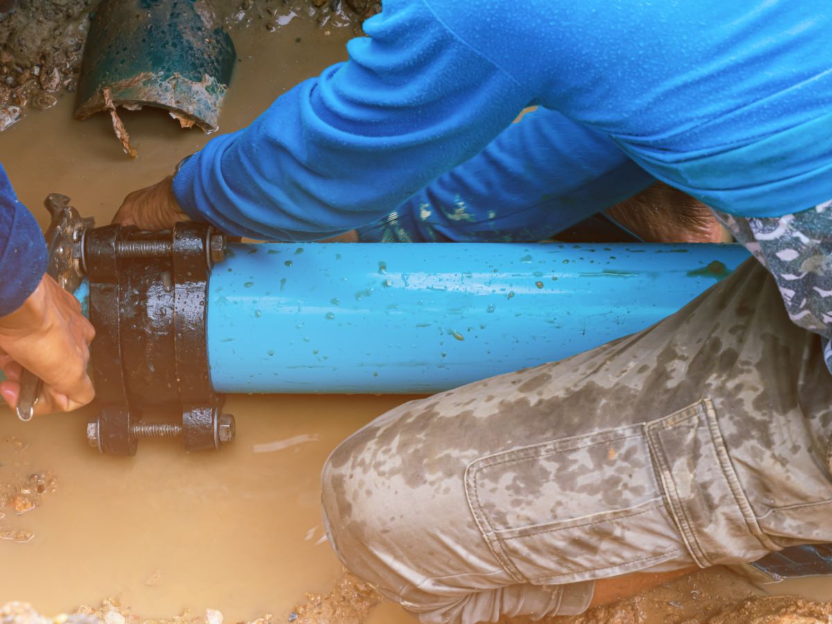 Handling Emergency Plumbing Calls Efficiently With Service Software